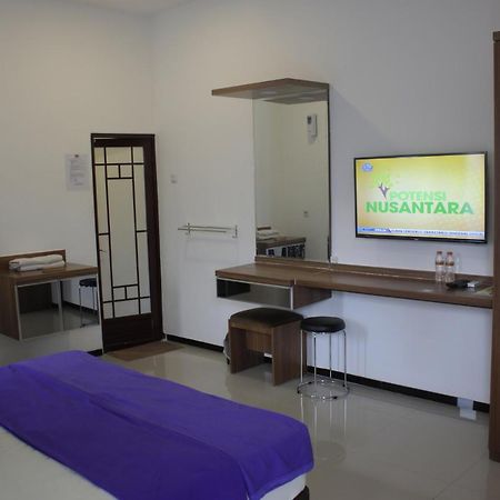 Sultan Guesthouse Тулунгагунг Экстерьер фото